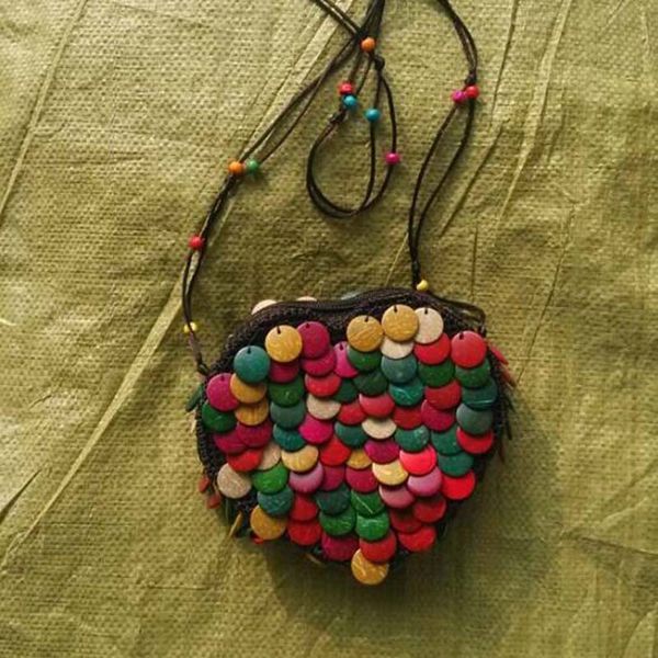 colorful coconut shell bag heart oblique back coconut shell shoulder bag handmade women ethnic wind packet handbags
colorful coconut shell bag heart oblique back coconut shell shoulder bag handmade women ethnic wind packet handbags