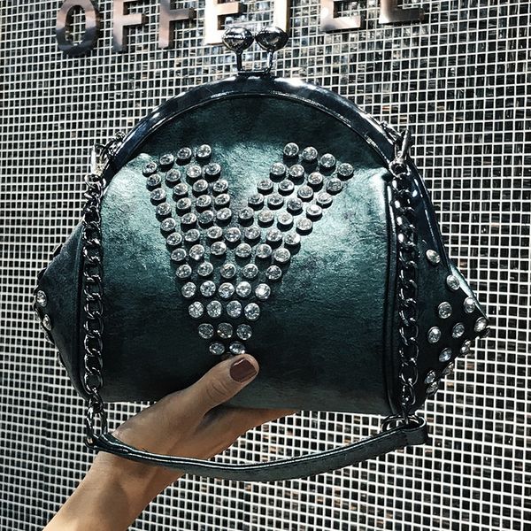 2019 fashion brand women bag pu leather diamonds shoulder bag chain shell messenger bag female tote crossbody bags for girls 344 y190619
2019 fashion brand women bag pu leather diamonds shoulder bag chain shell messenger bag female tote crossbody bags for girls 344 y190619