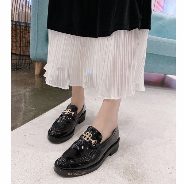 2020bb letter metal buckle spring new retro british leather low heel small shoes wild casual shoes women
2020bb letter metal buckle spring new retro british leather low heel small shoes wild casual shoes women