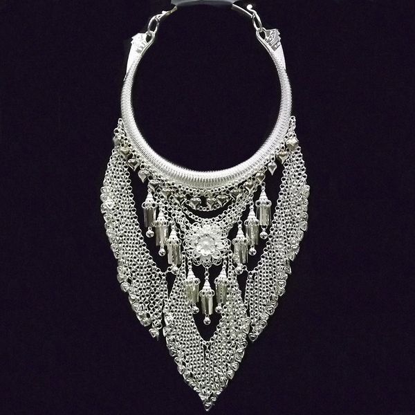 ethnic style retro miao silver collar accessories necklace for women vintage big flower tassel elegant pendant jewelry to female
ethnic style retro miao silver collar accessories necklace for women vintage big flower tassel elegant pendant jewelry to female