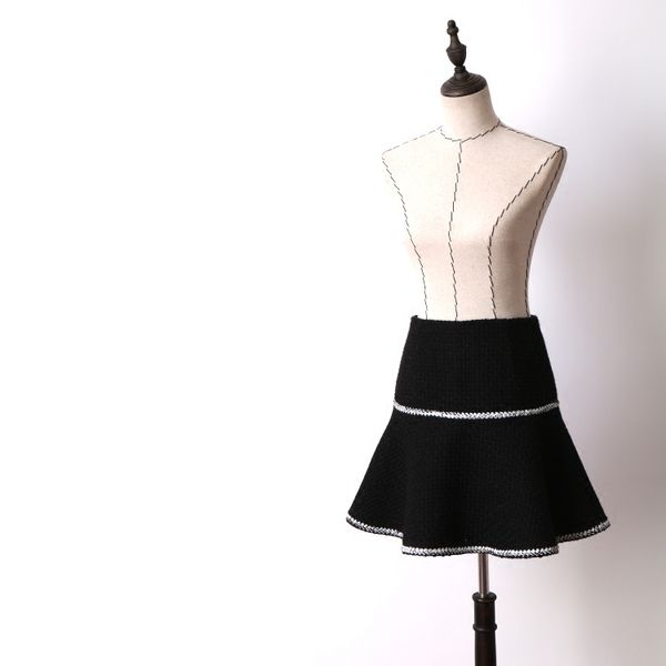 new beauty socialite small sweet atmosphere quality joker black wool yet elegant white lace skirt girl
new beauty socialite small sweet atmosphere quality joker black wool yet elegant white lace skirt girl