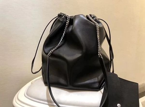 in 2018 the new chain of sheep leather an shoulder bag 32cm an Sheep leather bag new fashion handbags suede Free freight black red colour
in 2018 the new chain of sheep leather an shoulder bag 32cm an Sheep leather bag new fashion handbags suede Free freight black red colour
