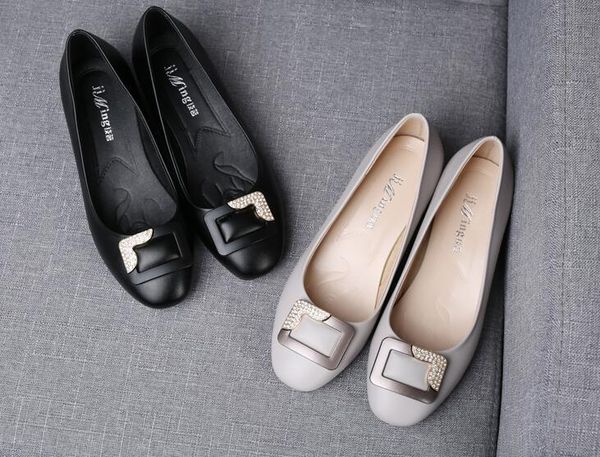 spring and autumn new single shoe shallow mouth with thick with middle-aged women's shoes versatile black shoes for working women
spring and autumn new single shoe shallow mouth with thick with middle-aged women's shoes versatile black shoes for working women