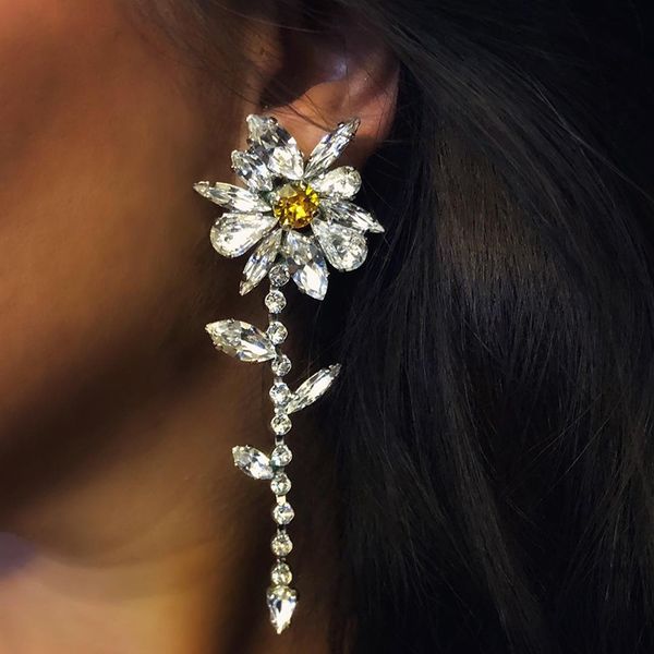 miwens 2019 spring summer new flower crystal long metal drop earrings women wholesale fashion wedding statement jewelry a726, Golden
miwens 2019 spring summer new flower crystal long metal drop earrings women wholesale fashion wedding statement jewelry a726, Golden