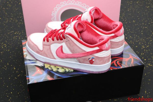 2020 luxury designer sb dunk strangelove ct2552-800 velvet sneakers men women low valentine day white pink casual running shoes with
2020 luxury designer sb dunk strangelove ct2552-800 velvet sneakers men women low valentine day white pink casual running shoes with