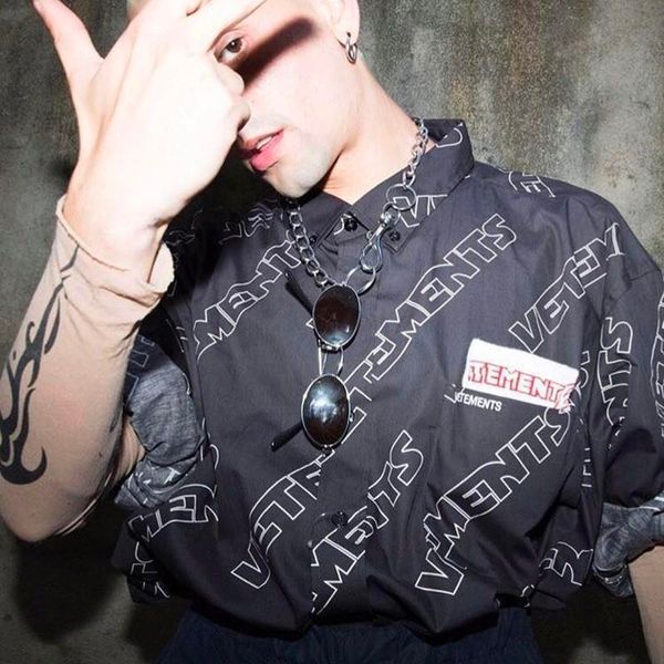 vetements полные печатные рубашки мужчины женщины пиджаки fashion street high end футболка негабаритных пара куртка повседневная свободные h, Black;brown
vetements полные печатные рубашки мужчины женщины пиджаки fashion street high end футболка негабаритных пара куртка повседневная свободные h, Black;brown