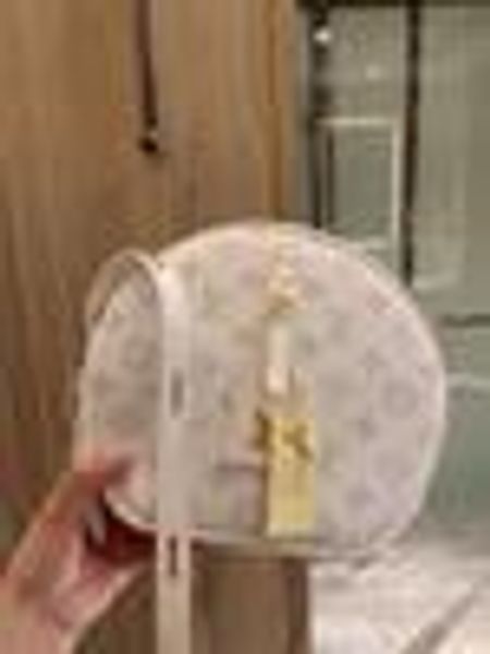 2020 fashion women chain handbags circular shoulder bag purse ladies leather messenger bag designer brand crossbody bags wallet satchel g217, Black
2020 fashion women chain handbags circular shoulder bag purse ladies leather messenger bag designer brand crossbody bags wallet satchel g217, Black