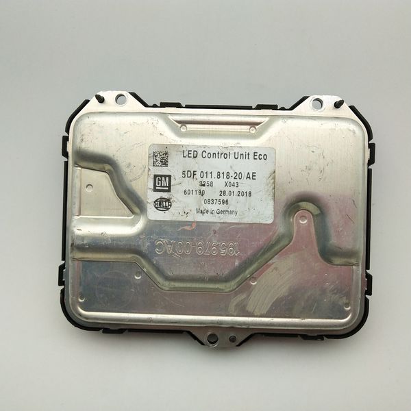 oem 0837596 / hella 5df011818-20 headlight led control unit module5df 011 818
oem 0837596 / hella 5df011818-20 headlight led control unit module5df 011 818