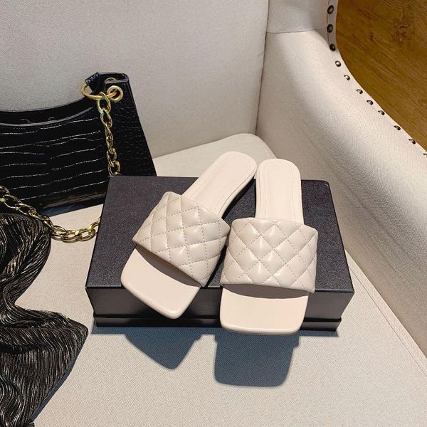 rhombic bread a- line square head slipper 2020 summer new fashion outer wear net red slippers flat bottom, Black
rhombic bread a- line square head slipper 2020 summer new fashion outer wear net red slippers flat bottom, Black