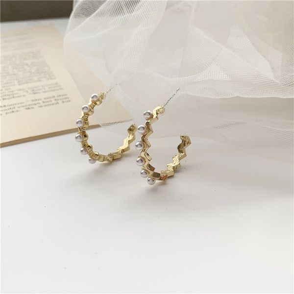 hoop & huggie 2021 korean fashion exaggerated simulation pearl ear ring simple circle metal earrings women's jewelry gift, Golden;silver
hoop & huggie 2021 korean fashion exaggerated simulation pearl ear ring simple circle metal earrings women's jewelry gift, Golden;silver