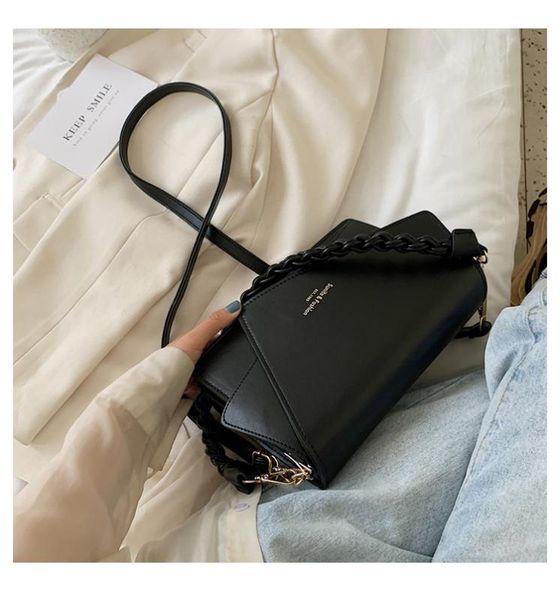 simple fashion solid color shoulder bag messenger bags female bag small trend new luxury handbags women bags designer
simple fashion solid color shoulder bag messenger bags female bag small trend new luxury handbags women bags designer
