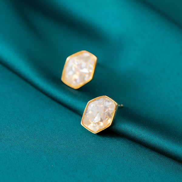 1pair 13mm*11mm authentic real 100% 925 sterling silver fine jewelry shell irregular hexagon geometric stud earrings gtle2972, Golden;silver 
1pair 13mm*11mm authentic real 100% 925 sterling silver fine jewelry shell irregular hexagon geometric stud earrings gtle2972, Golden;silver