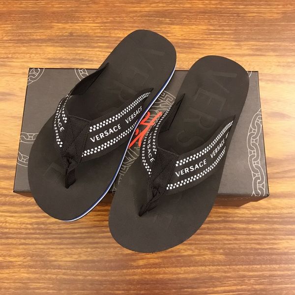 2020 spring and summer new style high-end luxury fashiondesigner men's flip-flops slippers sandals beach casual shoes vintage pattern j, Black
2020 spring and summer new style high-end luxury fashiondesigner men's flip-flops slippers sandals beach casual shoes vintage pattern j, Black