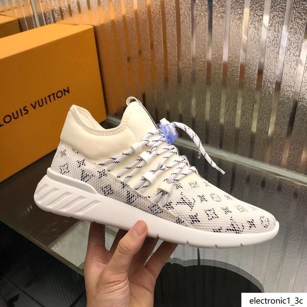 2019sey spring and autumn men s casual sports shoes high-belt travel sneakers, with micro-standard, with the original box fast delivery
2019sey spring and autumn men s casual sports shoes high-belt travel sneakers, with micro-standard, with the original box fast delivery
