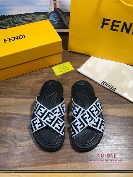 2019 latest models fend Slide Summer Fashion Wide Flat Slippery FF With Thick Sandals Slipper Men shoes Sandals Flip Flops with box 38-46
2019 latest models fend Slide Summer Fashion Wide Flat Slippery FF With Thick Sandals Slipper Men shoes Sandals Flip Flops with box 38-46