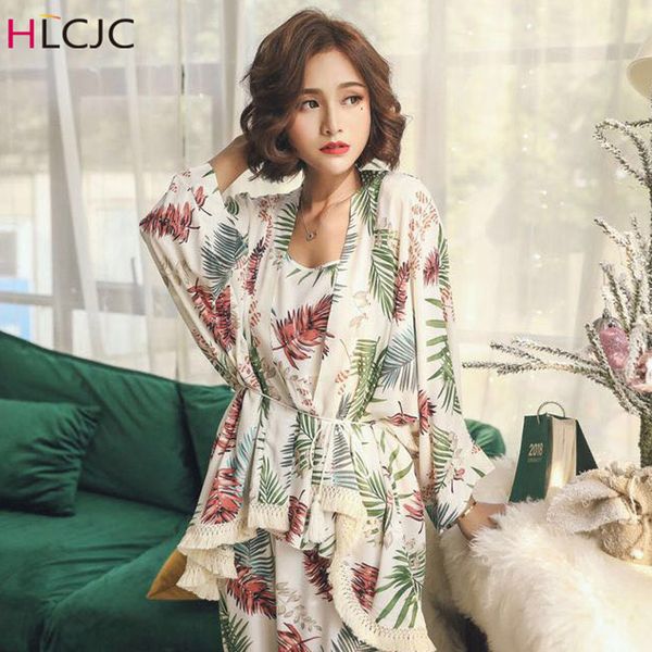 2019 spring autumn long sleeve cotton pajamas set 3 pieces set women sleepwear nightwear for women sleeping set -xl, Black;red
2019 spring autumn long sleeve cotton pajamas set 3 pieces set women sleepwear nightwear for women sleeping set -xl, Black;red