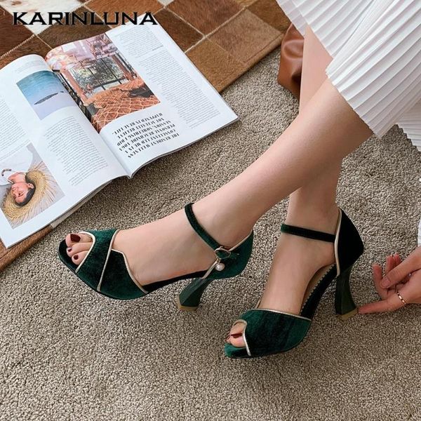 karin 2020 large size 43 flock women pumps strange style heels metal decoration sandals summer casual woman shoes, Black
karin 2020 large size 43 flock women pumps strange style heels metal decoration sandals summer casual woman shoes, Black