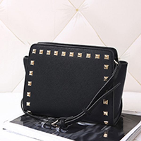 european american style new ladies trapeze shoulder bag handbag pu leather seven color / a large number of shipping costs, Black;red
european american style new ladies trapeze shoulder bag handbag pu leather seven color / a large number of shipping costs, Black;red