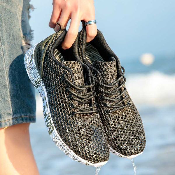 2020 men aqua shoes outdoor breathable beach shoes lightweight quick-drying wading sport water camping sneakers
2020 men aqua shoes outdoor breathable beach shoes lightweight quick-drying wading sport water camping sneakers