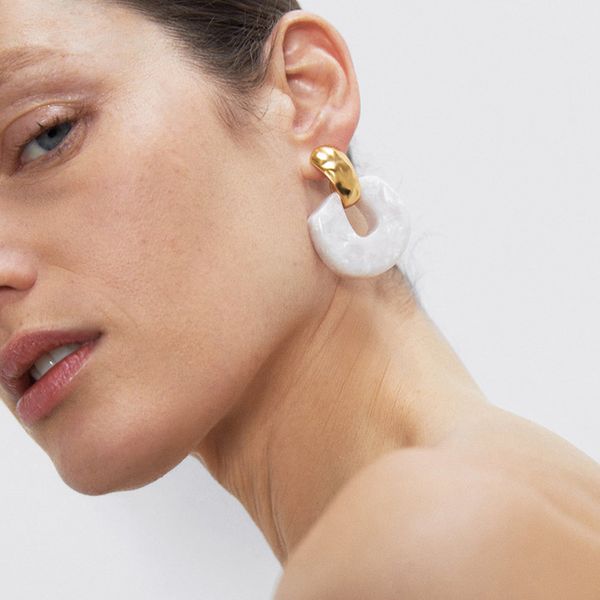 european and american new alloy earrings creative acrylic geometric fan-shaped earrings fashionable wild, Golden;silver
european and american new alloy earrings creative acrylic geometric fan-shaped earrings fashionable wild, Golden;silver