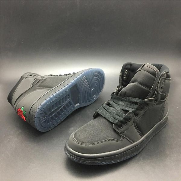 Hot Selling BLACK Velvet Rose Embroidery Skateboarding Sports Shoes Unisex Skate Classics Sneaker Men Women Perfect Footwear
Hot Selling BLACK Velvet Rose Embroidery Skateboarding Sports Shoes Unisex Skate Classics Sneaker Men Women Perfect Footwear