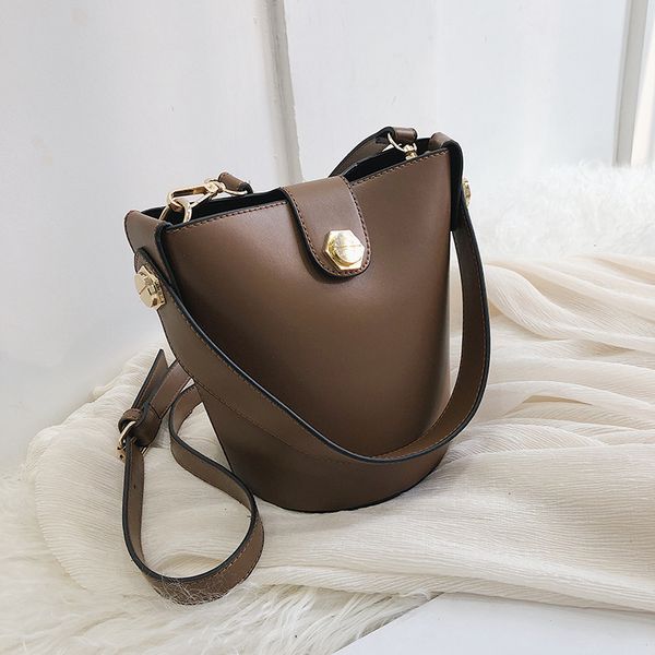 женские сумки малый ковш tote crossbody для женщин 2019 высокое качество pu кожа люкс сумочка дизайнер дамы рук сумка
женские сумки малый ковш tote crossbody для женщин 2019 высокое качество pu кожа люкс сумочка дизайнер дамы рук сумка