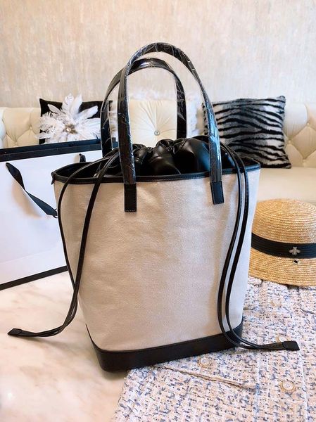 designer handbags canvas material Y brand fashion bucket totes handbag women handbag high quality 2019 newest style purse bag
designer handbags canvas material Y brand fashion bucket totes handbag women handbag high quality 2019 newest style purse bag