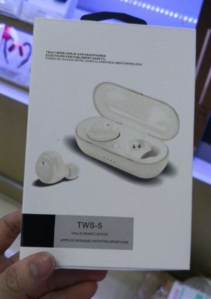 bos tws-5 wireless bluetooth earbuds stereo handsports bluetooth earphone with charging box for iphone android smart phones headphones
bos tws-5 wireless bluetooth earbuds stereo handsports bluetooth earphone with charging box for iphone android smart phones headphones