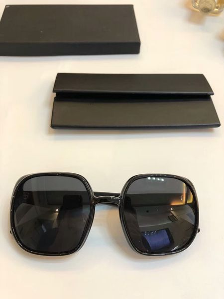 new fashion women sunglasses nuance men sunglasses simple and generous men sun glasses outdoor uv400 protection eyewear with case, White;black
new fashion women sunglasses nuance men sunglasses simple and generous men sun glasses outdoor uv400 protection eyewear with case, White;black