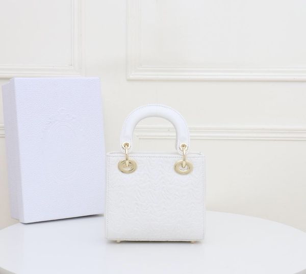 2019 new brand fashion luxury famous designer bag ladies bag leather luxury bag 1 p 1 29
2019 new brand fashion luxury famous designer bag ladies bag leather luxury bag 1 p 1 29