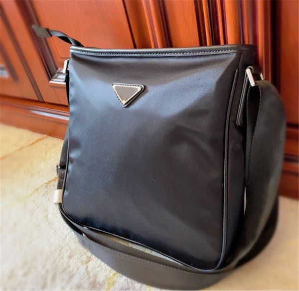 мужская дизайнерская сумка через плечо messenger сумки хорошего качества cross body fashion cfy2003133
мужская дизайнерская сумка через плечо messenger сумки хорошего качества cross body fashion cfy2003133
