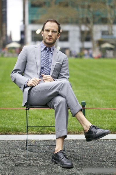 new arrival light gray wedding tuxedos slim fit suits for men custom made jacket and pants groom suit two pieces prom formal suits, Black;gray
new arrival light gray wedding tuxedos slim fit suits for men custom made jacket and pants groom suit two pieces prom formal suits, Black;gray