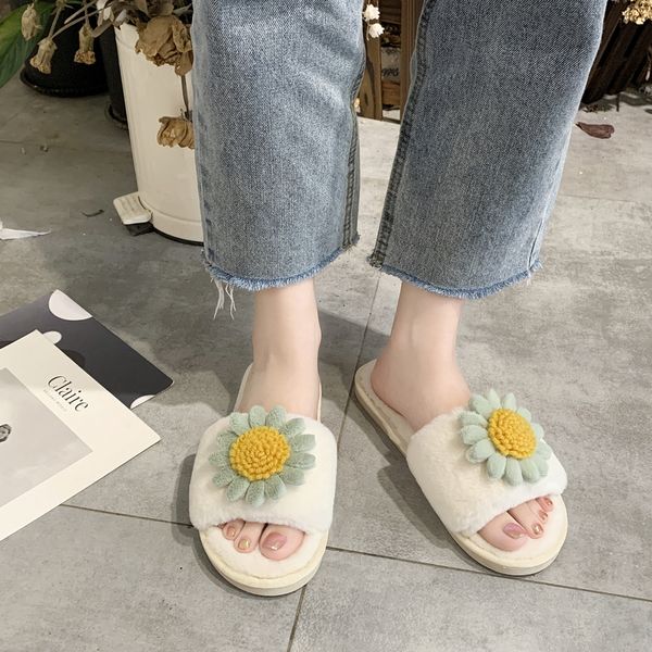 shoes woman 2020 flower plush slippers for adults slipers women luxury slides flock fur flat new designer massage pu basic, Black
shoes woman 2020 flower plush slippers for adults slipers women luxury slides flock fur flat new designer massage pu basic, Black