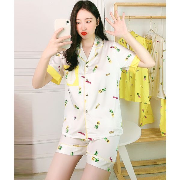 2020 pajamas female summer satin silk cartoon sleepwear 2 pcs suit turn-down collar cute print pyjamas women soft pijama mujer, Black;red
2020 pajamas female summer satin silk cartoon sleepwear 2 pcs suit turn-down collar cute print pyjamas women soft pijama mujer, Black;red