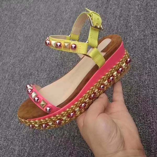 2020elegant studs red bottom pyraclou wedges sandals for women lady high heels luxury designer walking ankle strap dress shoes heel 6cm. 12c, Black
2020elegant studs red bottom pyraclou wedges sandals for women lady high heels luxury designer walking ankle strap dress shoes heel 6cm. 12c, Black