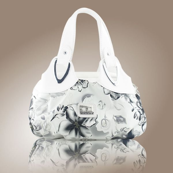 new 2020 big handbag women over the shoulder female leather bag europe and america elegant rose print women bag
new 2020 big handbag women over the shoulder female leather bag europe and america elegant rose print women bag