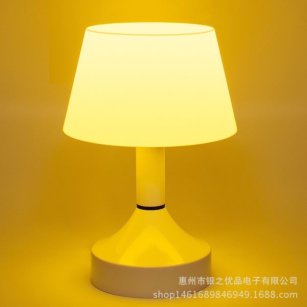 small night-light wander around without settling down anywhere a stall with goods spread out on the ground for sale new peculiar product
small night-light wander around without settling down anywhere a stall with goods spread out on the ground for sale new peculiar product