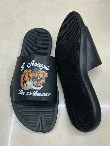 Men Designer Luxury Leather sandals tiger snake sandals wide slipper slide slip on flat open toe sandals size 38-46 
Men Designer Luxury Leather sandals tiger snake sandals wide slipper slide slip on flat open toe sandals size 38-46
