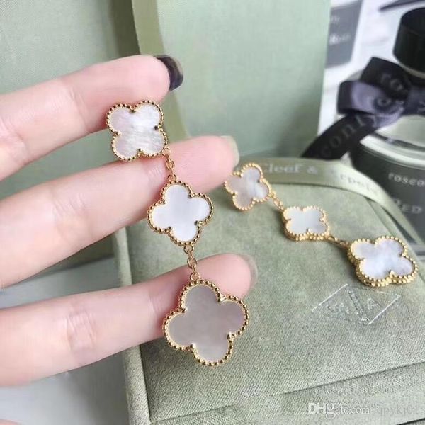 brand 2020 new fashion long earrings for women punk love earrings wholesale price 3 flower jewelry ,women clover earrings, Golden;silver
brand 2020 new fashion long earrings for women punk love earrings wholesale price 3 flower jewelry ,women clover earrings, Golden;silver