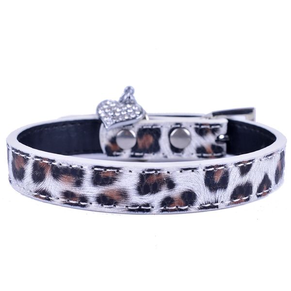 золото белый цвет leopard кожаный ошейник со стразами в форме сердца тегов подвески малый собак ожерелье зоотоваров
золото белый цвет leopard кожаный ошейник со стразами в форме сердца тегов подвески малый собак ожерелье зоотоваров