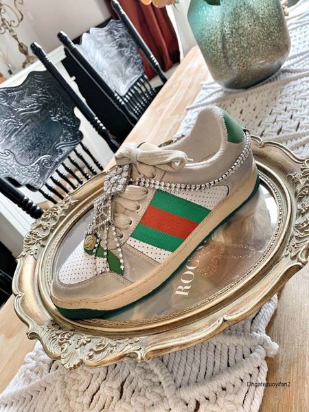2020 luxury designer fashion series famous brand shoes women's flat shoes casual canvas fashion sneakers embroidered decorative shoes, Black;red
2020 luxury designer fashion series famous brand shoes women's flat shoes casual canvas fashion sneakers embroidered decorative shoes, Black;red