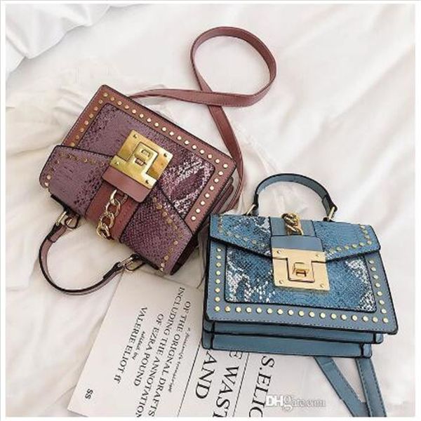 factory wholesale women handbag street trend snake portable shoulder bag rivet messenger bag fashion snake leather women bag
factory wholesale women handbag street trend snake portable shoulder bag rivet messenger bag fashion snake leather women bag