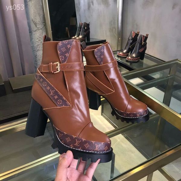 2020 europe and america autumn and winter super high-heeled platform leisure with ankle boots female genuine round head belt buckle, Black
2020 europe and america autumn and winter super high-heeled platform leisure with ankle boots female genuine round head belt buckle, Black