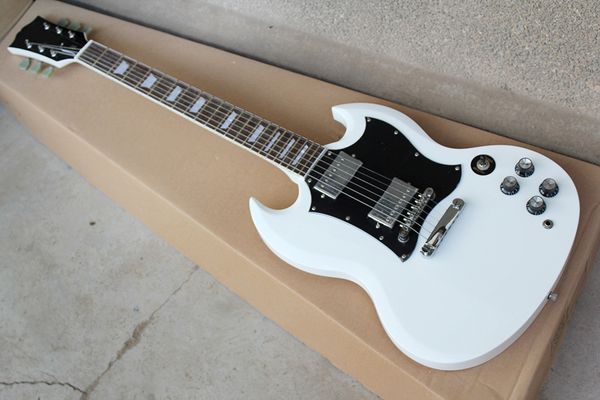 factory custom right handed white electric guitar with chrome hardware,hh pickups,black pickguard,rosewood fretboard,can be customized
factory custom right handed white electric guitar with chrome hardware,hh pickups,black pickguard,rosewood fretboard,can be customized