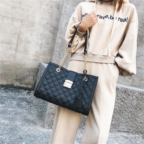 new diamond ladies fashion patchwork women's bags pu leather fashion messenger bag women's chain shoulder bag handbag
new diamond ladies fashion patchwork women's bags pu leather fashion messenger bag women's chain shoulder bag handbag