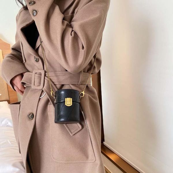 new fashion handbag skillful manufacture mini cylinder crossbody bag women purse leather chain shoulder messenger handbag
new fashion handbag skillful manufacture mini cylinder crossbody bag women purse leather chain shoulder messenger handbag