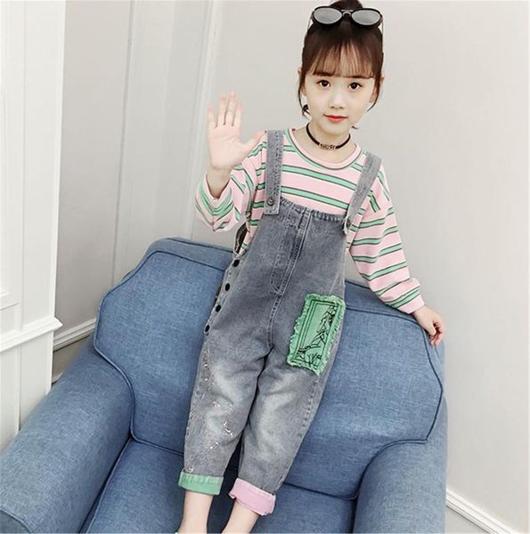 girls fashion hole patch jacket + overalls jeans two-piece set, White
girls fashion hole patch jacket + overalls jeans two-piece set, White