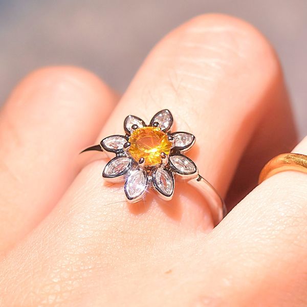 new cute daisy flower yellow zirocn stone silver colour rings for women fashion wedding engagement jewelry gift, Golden;silver
new cute daisy flower yellow zirocn stone silver colour rings for women fashion wedding engagement jewelry gift, Golden;silver