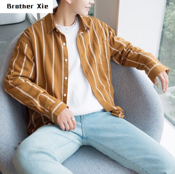 2020 cotton man shirt long sleeve shirt men's fashion black white vertical stripe loose lapel casual male clothing, White;black
2020 cotton man shirt long sleeve shirt men's fashion black white vertical stripe loose lapel casual male clothing, White;black