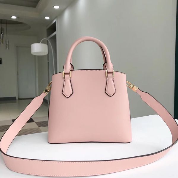Whole ale fa hion women tote bag handbag pink black genuine leather bag with full packaging dhl free hipping
Whole ale fa hion women tote bag handbag pink black genuine leather bag with full packaging dhl free hipping